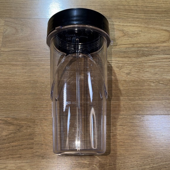 Genuine Oster 24 oz Blend-N-Go Replacement Flip&Sip Smoothie Cup And Screw Top - Picture 2 of 4
